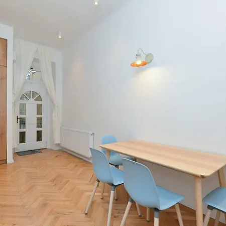 Designer Apartmants *